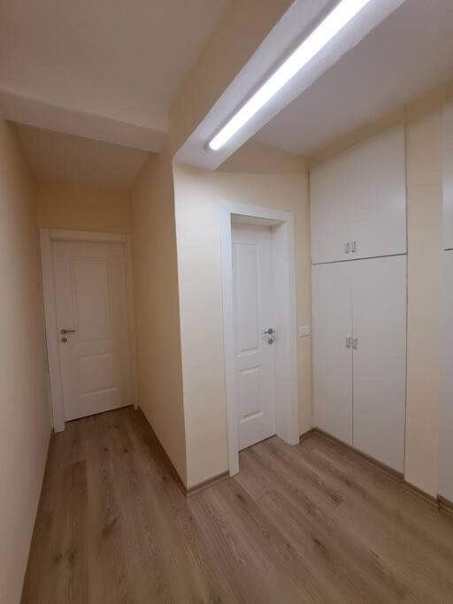 Quiet, Cozy, Luminous Apartment Тирана Екстериор снимка